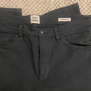 Men’s gray flint and tinder tapered fit pants